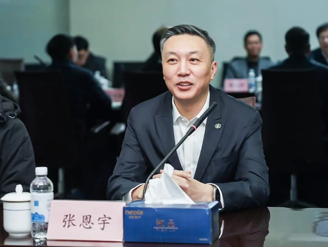 常州大學(xué)徐守坤書(shū)記、陳海群校長(zhǎng)一行蒞臨神開(kāi)參觀考察(圖2)